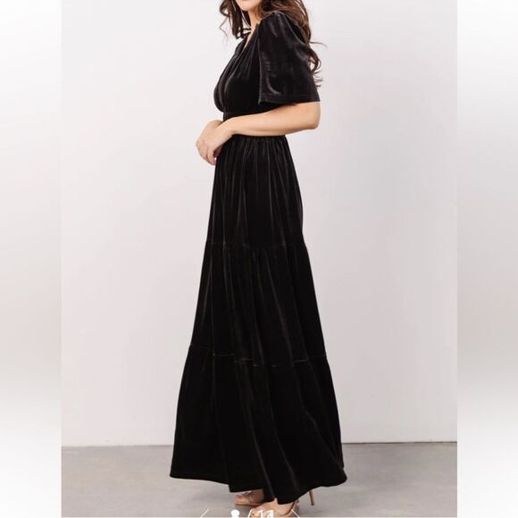 Baltic Born Artemis Tiered Velvet Maxi Dress in Black Plus Size 3X - Picture 2 of 9